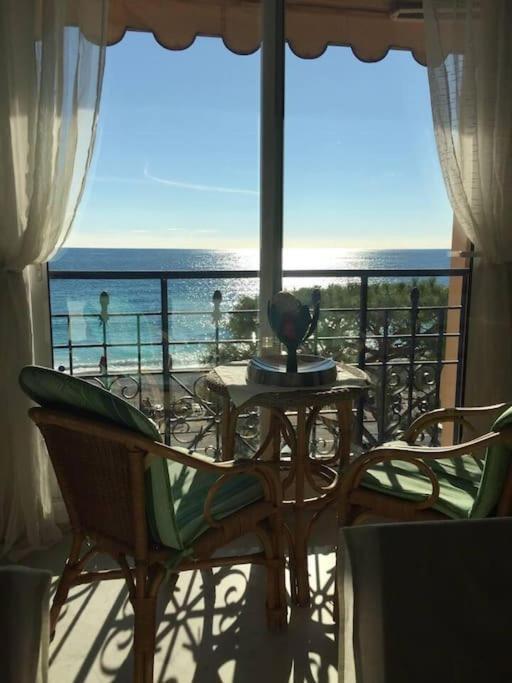 Victoria Bilocale Centro Citta E Vista Mare Lejlighed Menton Eksteriør billede
